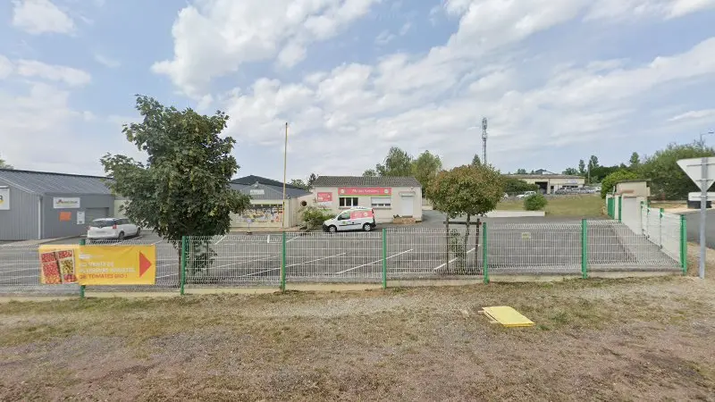 Vue de la rue devant ASZ AUTOMOBILES, Fussy