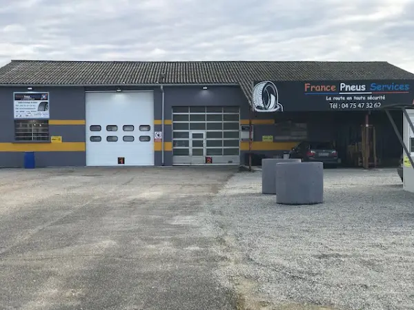 Photo publiée sur la fiche Google de France pneus services, Romans-sur-Isère
