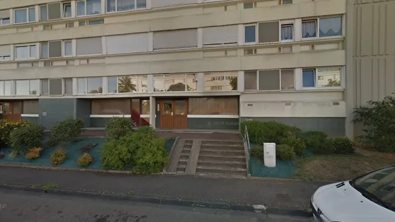 Vue de la rue devant Atlantique Hybride Service, Saint-Herblain