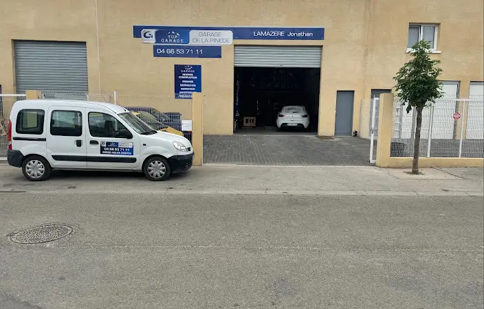 Photo publiée sur la fiche Google de Top Garage - Garage de la Pinède - Mécanique Générale , Vidange Boîte Automatique & Réparation voiture sans permis, Aigues-Mortes