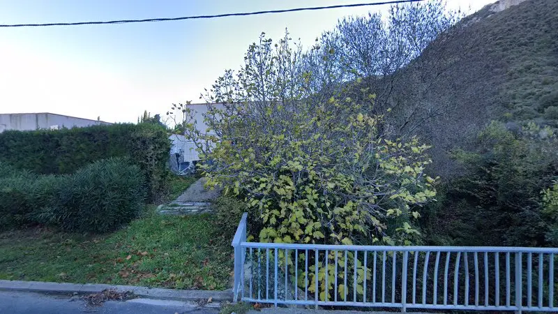 Vue de la rue devant Cantie Didier, Saint-Paul-de-Fenouillet