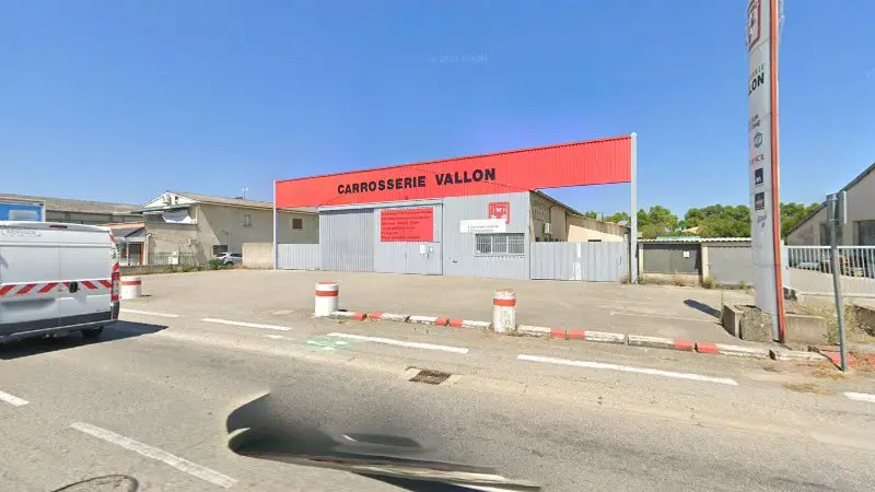 Vue de la rue devant Carrosserie Vallon, Romans-sur-Isère