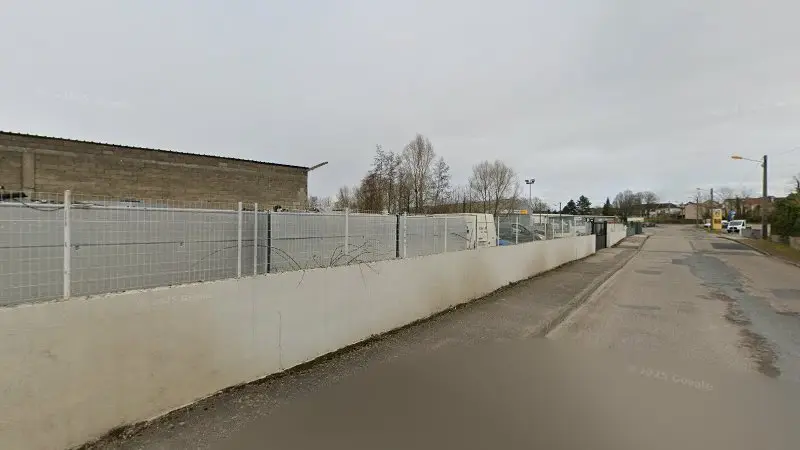 Vue de la rue devant Garage MD Auto 52, Bettancourt-la-Ferrée