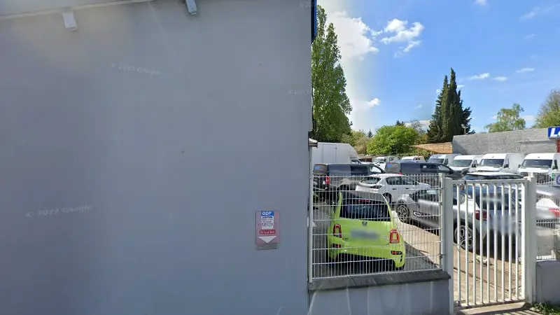 Vue de la rue devant CARROSSERIE DE SAINT GRATIEN, Saint-Gratien