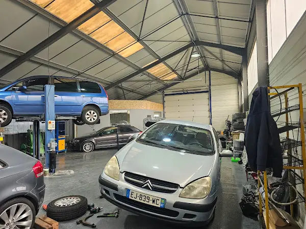 Photo publiée sur la fiche Google de CARROSSERIE TERRA, Claix