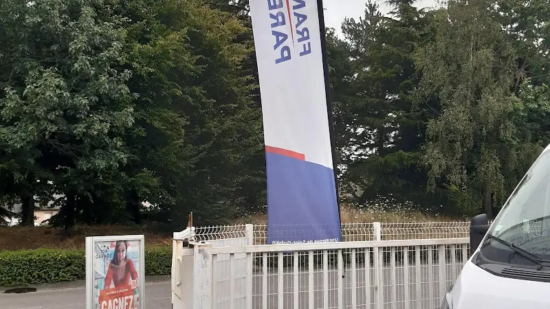 Photo publiée sur la fiche Google de France Pare-Brise - Chez Top Garage Auto Mécanique, Janzé