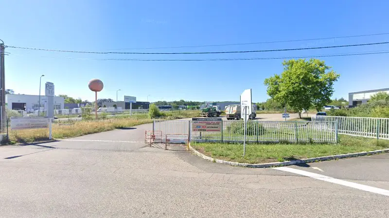 Vue de la rue devant AB autobilan 42 contrôle Poids Lourds, Andrézieux-Bouthéon