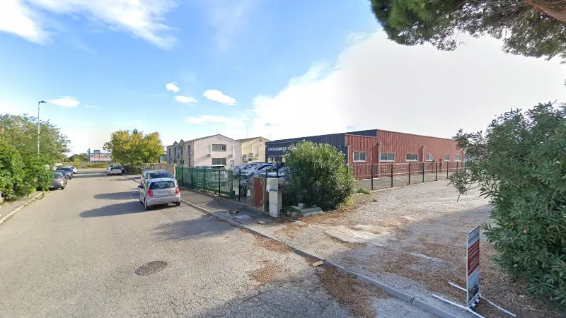 Vue de la rue devant France Pare-Brise - Chez Auto Nickel, Mauguio