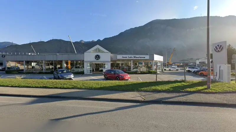 Vue de la rue devant JEAN LAIN AUTOMOBILES MAURIENNE -Audi, Saint-Jean-de-Maurienne