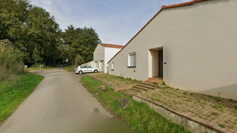 Vue de la rue devant DEVIL PAINTER Vendée Personnalisation Et Peinture Tout Type Tout Support, Thorigny