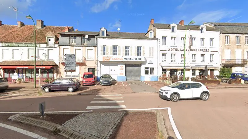 Vue de la rue devant France Pare-Brise - Chez Meca Auto, Corbigny