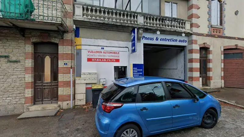 Vue de la rue devant GARAGE PREMIER - VUILLEMIN AUTOMOBILES, Ornans