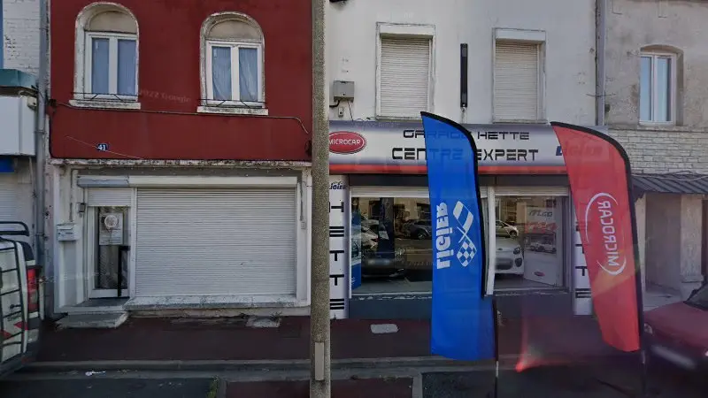 Vue de la rue devant voiture sans permis CHATENET, Sallaumines