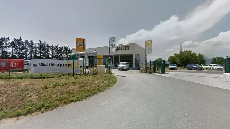 Vue de la rue devant Renault - Agence Teyssere Frères, Loriol-sur-Drôme