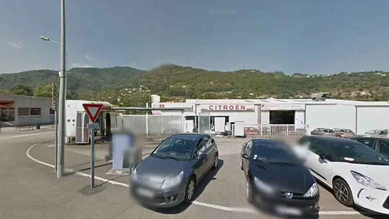 Vue de la rue devant GARAGE DES CEVENNES - Citroën, Le Cheylard