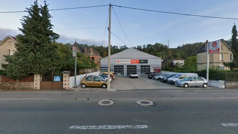 Vue de la rue devant EUROREPAR GARAGE GRUMBLATT, Joinville
