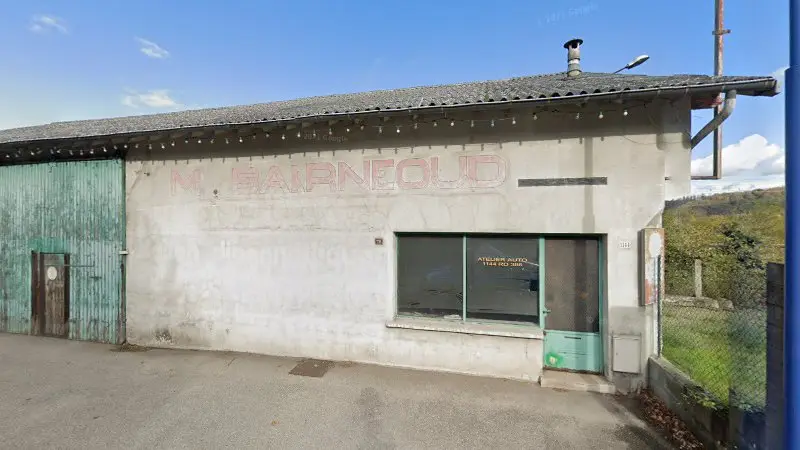 Vue de la rue devant Eurotechnics Atelier Auto, Saint-Romain-en-Gal
