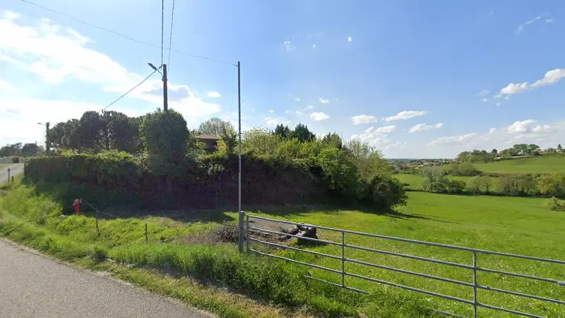 Vue de la rue devant Garage Vergne Sarl, La Réole