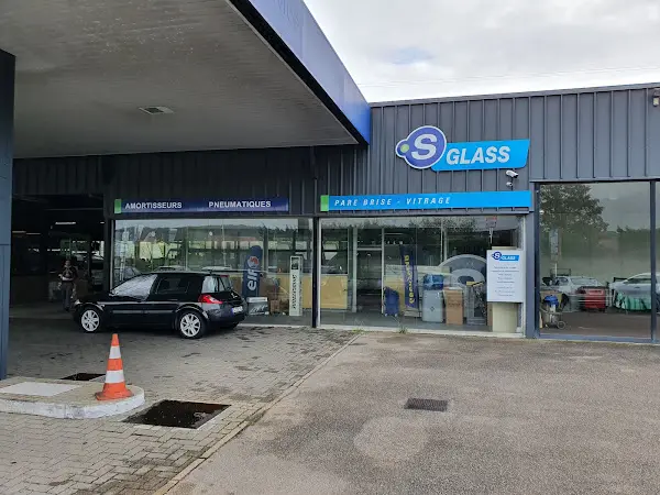 Photo publiée sur la fiche Google de Centre pare-brise S Glass Gaillon, Gaillon
