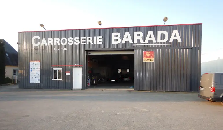 Photo publiée sur la fiche Google de Carrosserie BARADA - Carrossier, peintre et réparateur à Château-Gontier (53)), Château-Gontier-sur-Mayenne
