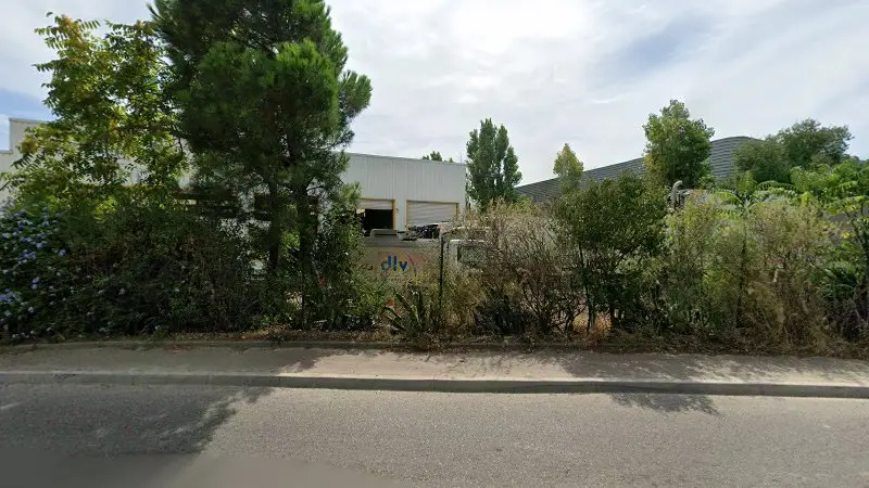 Vue de la rue devant Civ Carrosserie Chaudronnerie Pienture Industrielle, Six-Fours-les-Plages