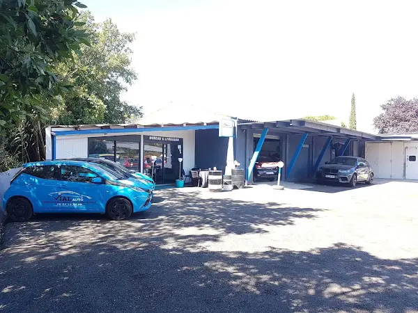Photo publiée sur la fiche Google de VIAL AUTO CARROSSERIE, Hyères