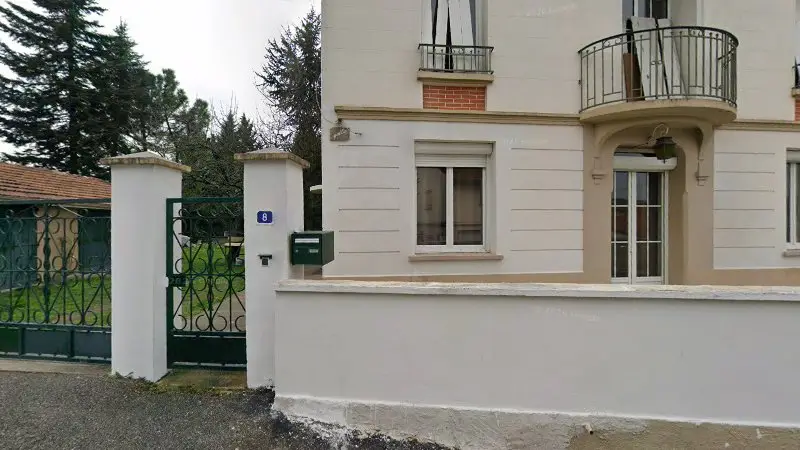 Vue de la rue devant Garage Ak Auto 42, Le Chambon-Feugerolles