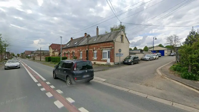Vue de la rue devant Choquet Jacky, Pozières