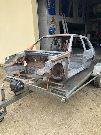 Photo publiée sur la fiche Google de RBS Héritage auto, Semur-en-Auxois