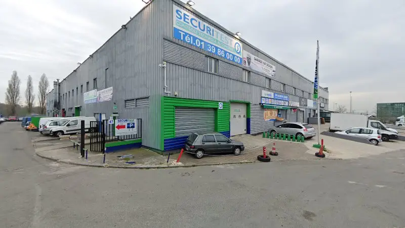Vue de la rue devant Zen Garage, Garges-lès-Gonesse