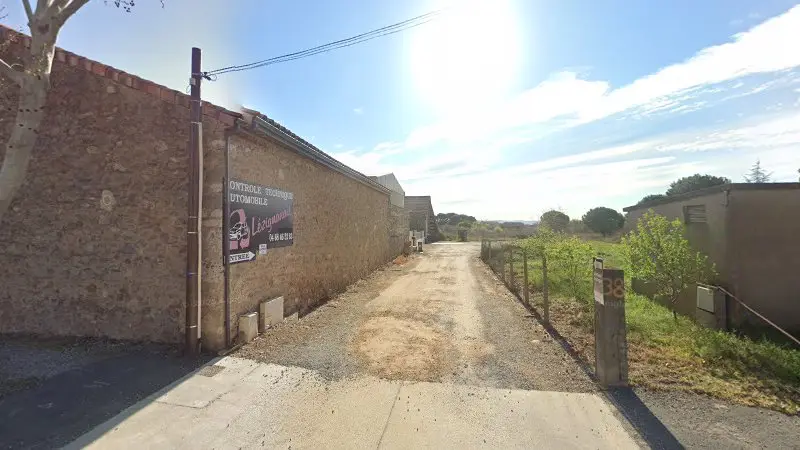 Vue de la rue devant Waeldo Fils Pièces Auto, Lézignan-Corbières