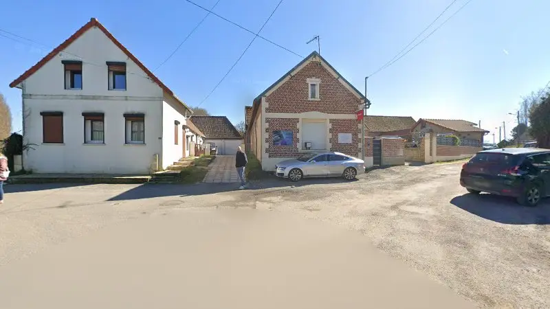 Vue de la rue devant EURL GARAGE DUVALET, Brancourt-le-Grand