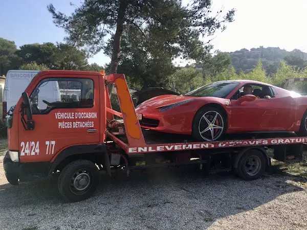 Photo publiée sur la fiche Google de CG distribution Services Remorquage Depannage, Mougins