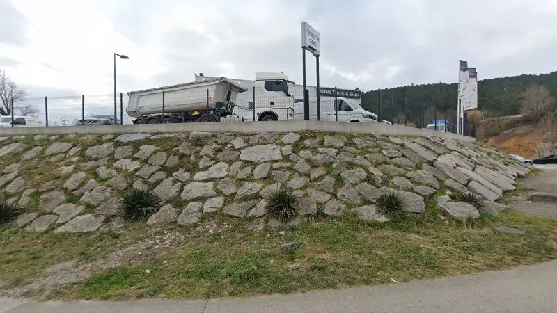 Vue de la rue devant NISSAN TRUCKS ALES VI - NISSAN, Saint-Martin-de-Valgalgues