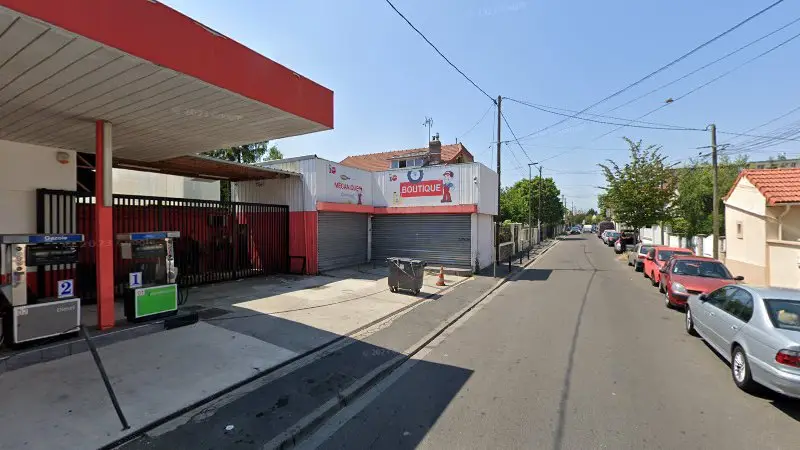 Vue de la rue devant Kiko Garage, Aulnay-sous-Bois