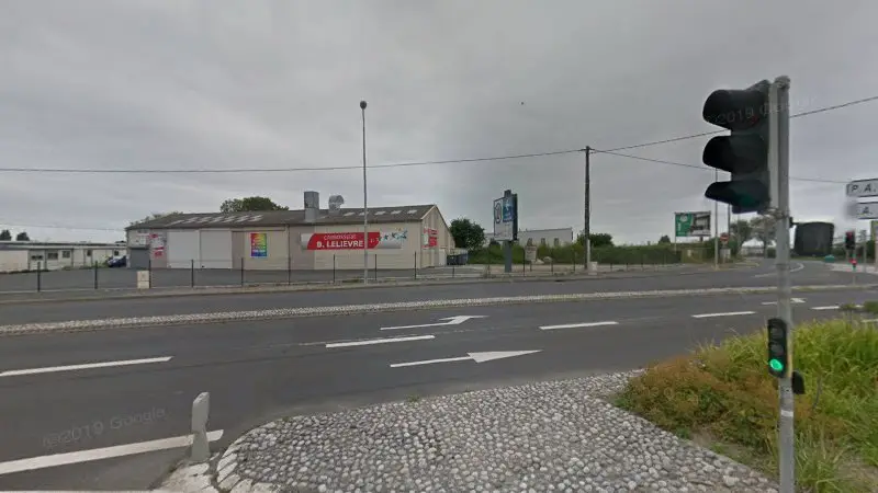 Vue de la rue devant CARROSSERIE LELIEVRE, Cherbourg-en-Cotentin