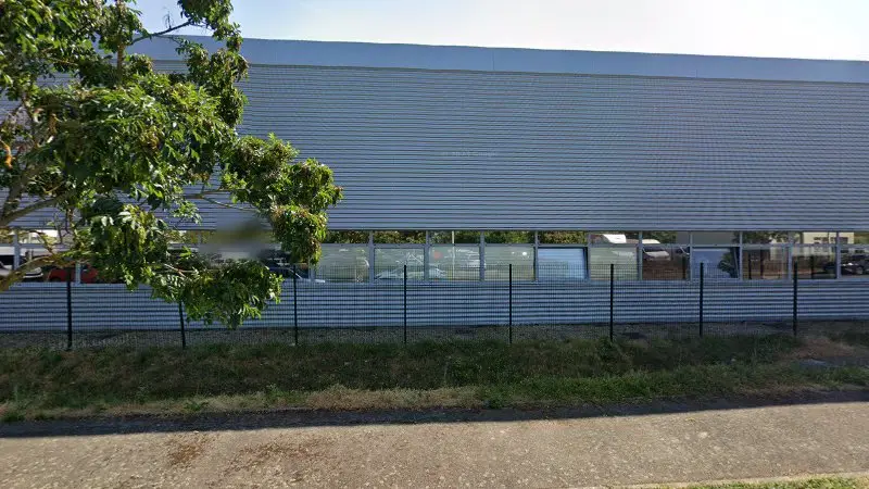 Vue de la rue devant H.D.I (Hervé Diesel Injection), Évreux