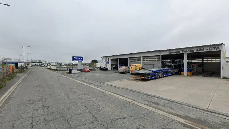 Vue de la rue devant GARAGE TRUCKS ALBI - GTA, Albi