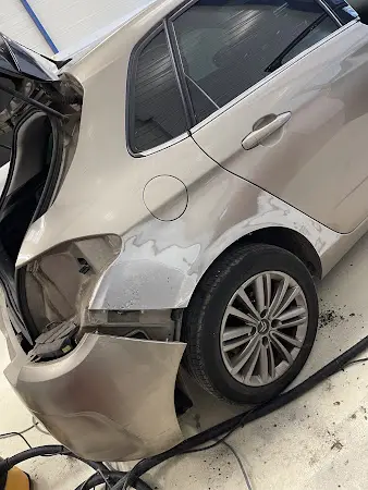 Photo publiée sur la fiche Google de CARROSSERIE DE LA GRAVIERE, Fareins