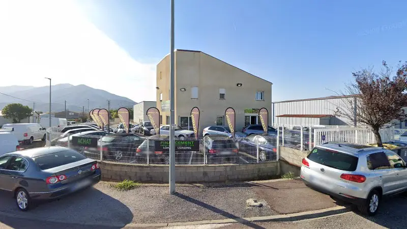 Vue de la rue devant TOP CARROSSERIE - AMC TRADING, Le Boulou