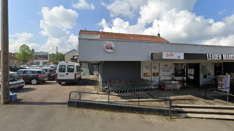 Vue de la rue devant Igol Garage Map-Auto Bellevue, Montceau-les-Mines