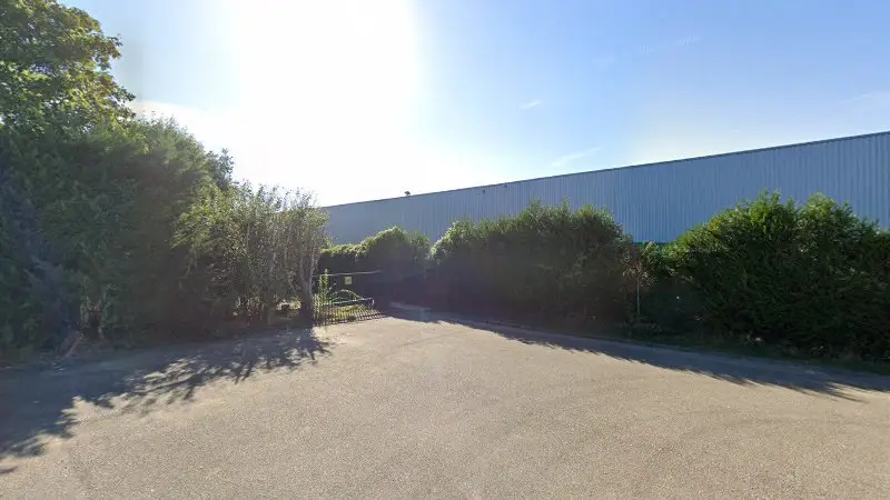 Vue de la rue devant Garage Klein - Klein Véhicules Industriels, Bischoffsheim