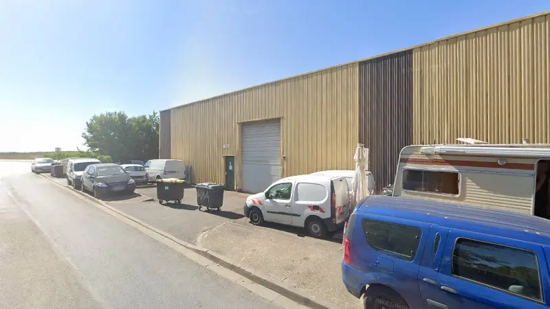 Vue de la rue devant BKRA SAN AUTO, Boissy-l'Aillerie