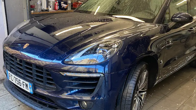 Photo publiée sur la fiche Google de SAS Carrosserie Selles Nice, Nice