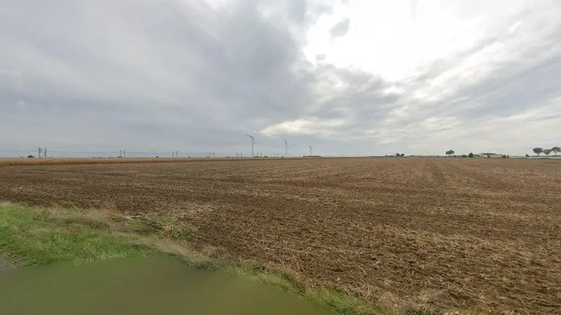 Vue de la rue devant karn véhicule, Oinville-Saint-Liphard