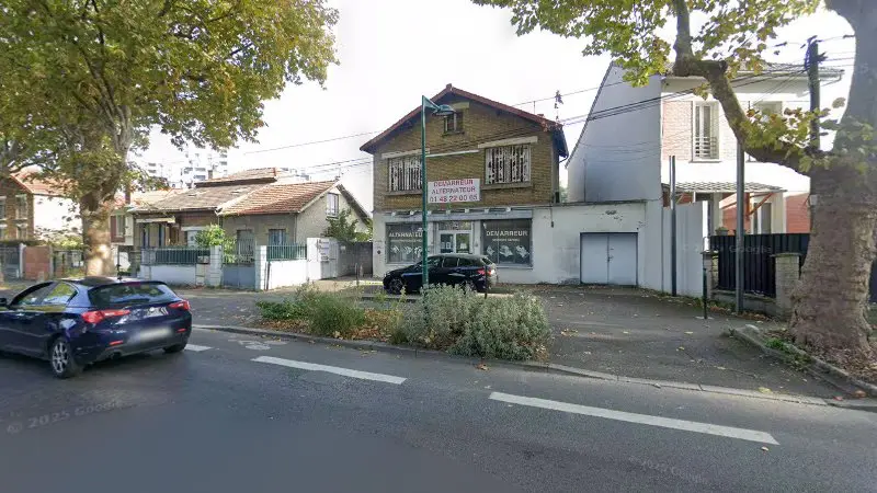 Vue de la rue devant Alternateur Demarreur Services, Villetaneuse