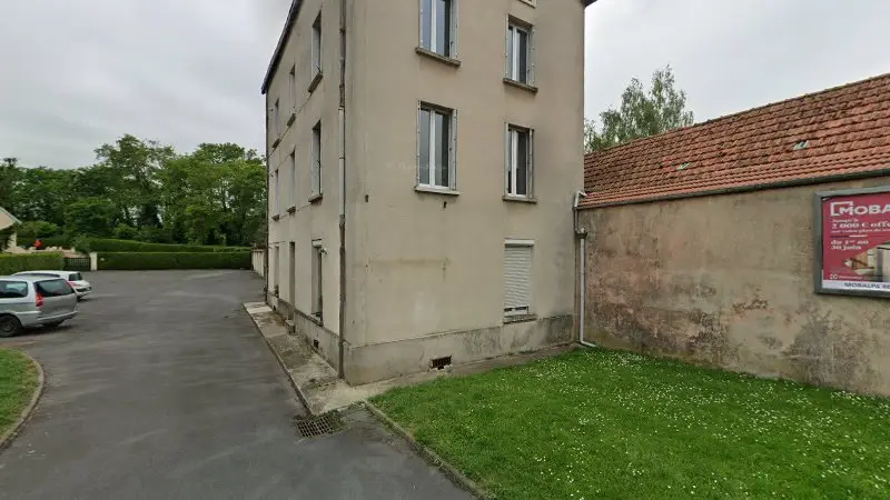 Vue de la rue devant Garage-Robert Tournage Fraisage, Fère-en-Tardenois