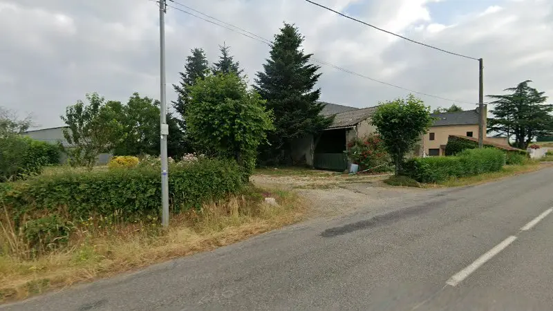 Vue de la rue devant GARAGE AUTO PEPE, La Salvetat-Peyralès