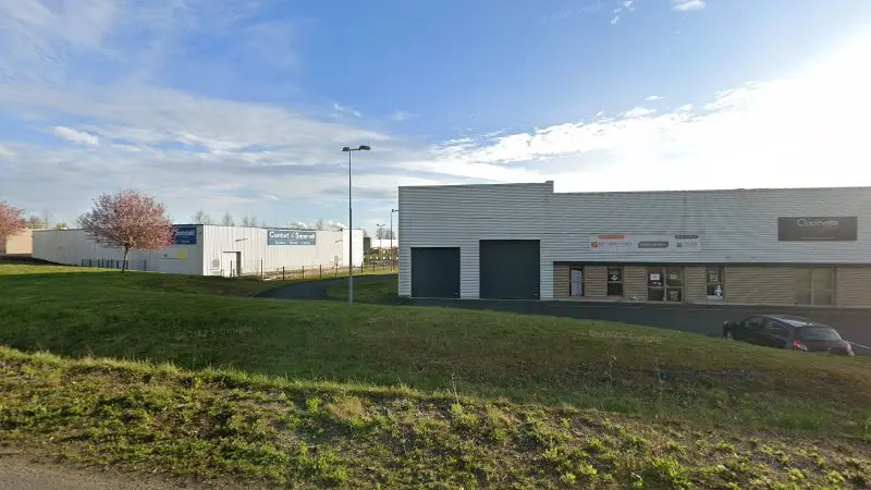 Vue de la rue devant Autovision, Chemillé-en-Anjou