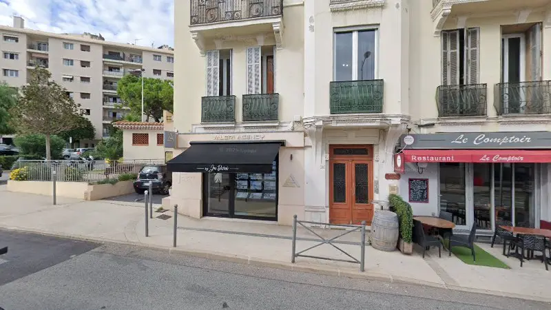 Vue de la rue devant Garage Prestige Méditerranéen, Cap-d'Ail
